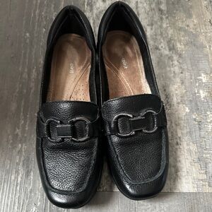 Easy Spirit Women's Avienta Slip-On
Loafer Black size 8